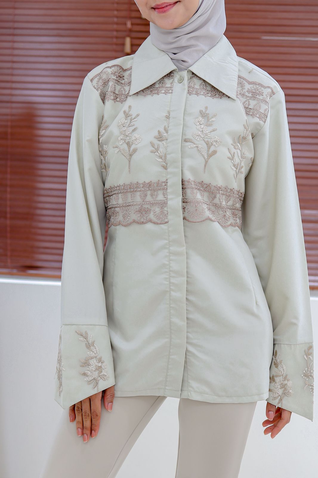 Cassa Lace Shirt - Image 4