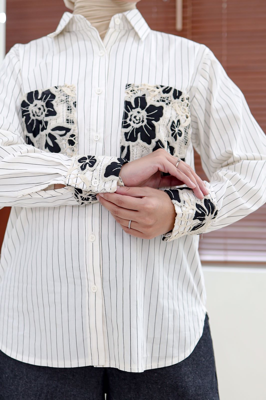 Mryana Lace Shirt - Image 3