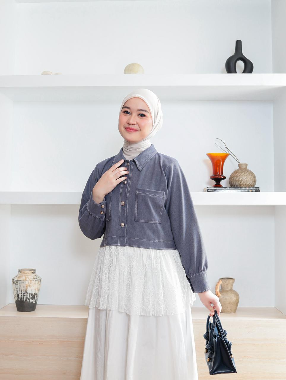 Varre Lace Shirt - Image 2