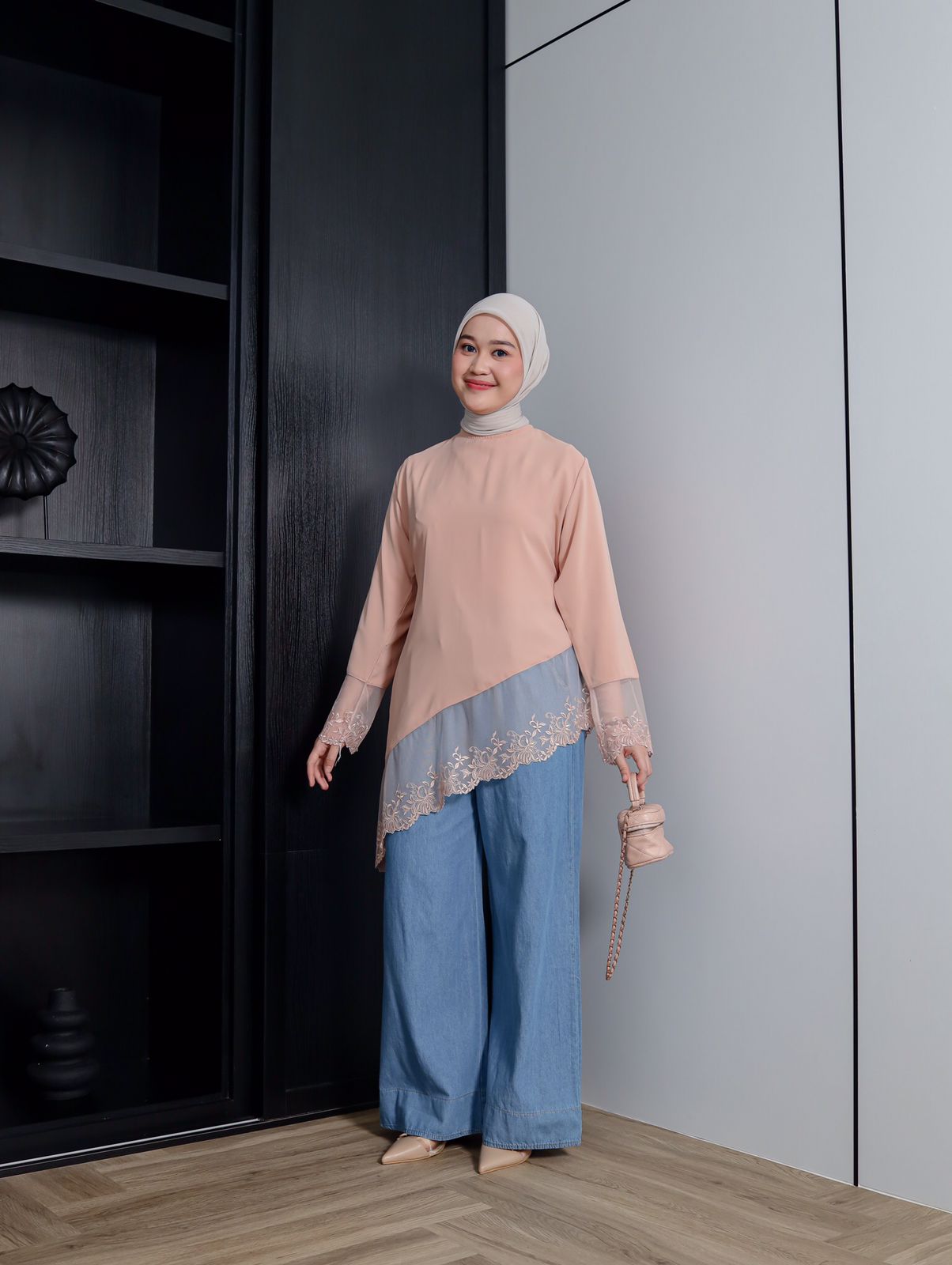 Inner Lace Blouse - Image 4